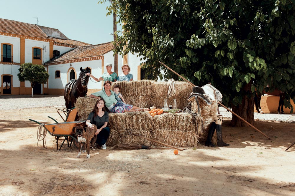 macarena-lazo-villar-con-su-familia-ganaderia-francisco-lazo-diaz